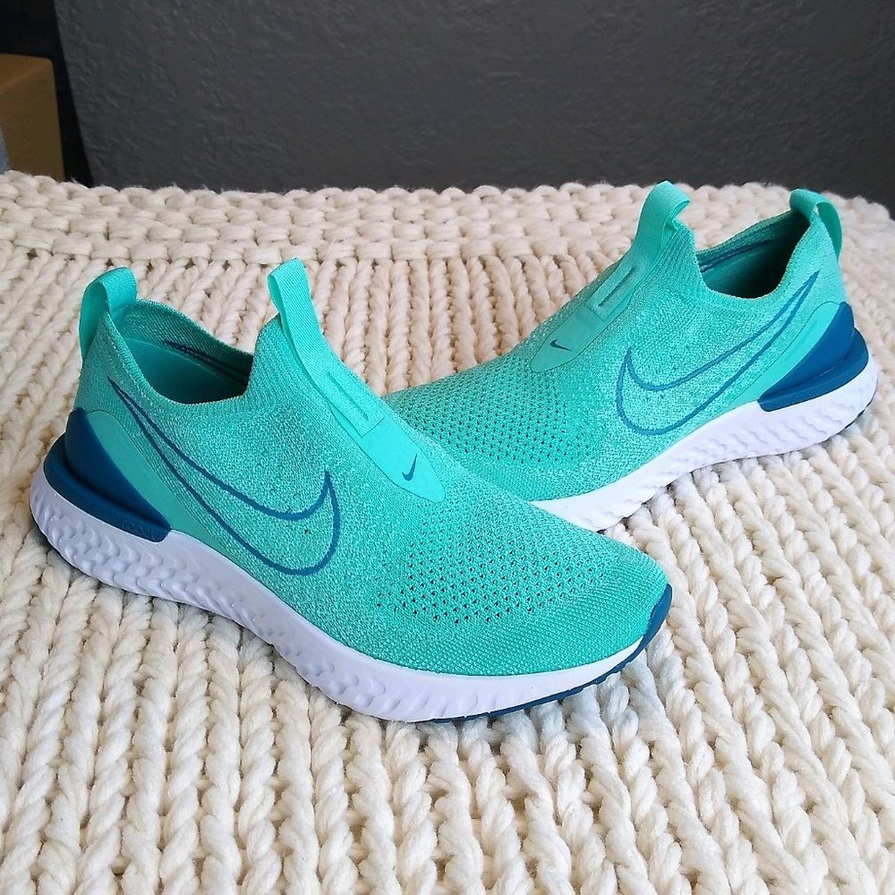 Nike Epic Phantom React Flyknit Sz 7.5 Like New!